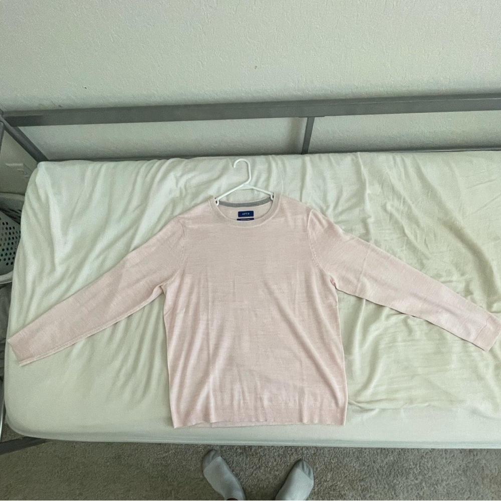 pink sweater
